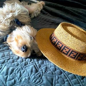 Beautiful hat I never got to wear it! My loss is your gain.